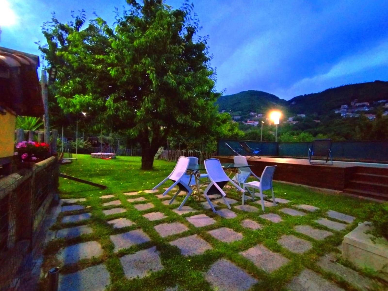 B&B Il Girasole Аджерола Экстерьер фото