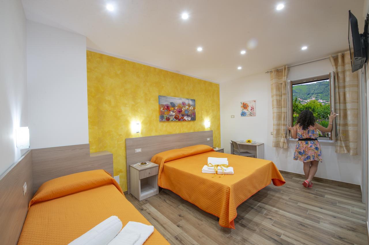 B&B Il Girasole Аджерола Экстерьер фото