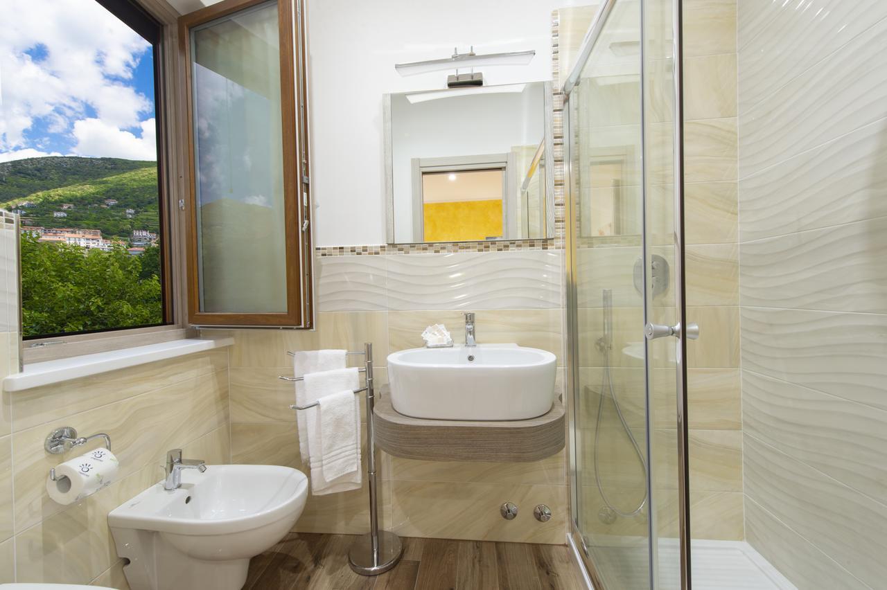 B&B Il Girasole Аджерола Экстерьер фото