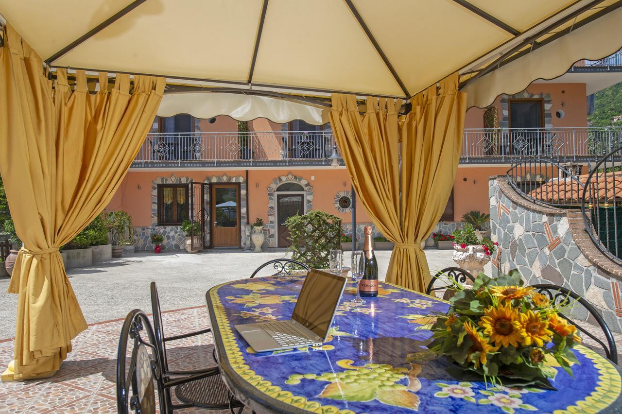 B&B Il Girasole Аджерола Экстерьер фото
