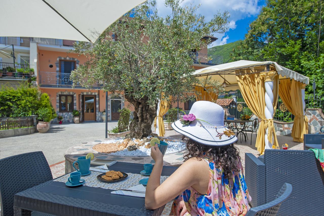 B&B Il Girasole Аджерола Экстерьер фото