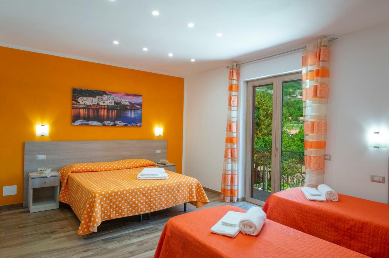 B&B Il Girasole Аджерола Экстерьер фото