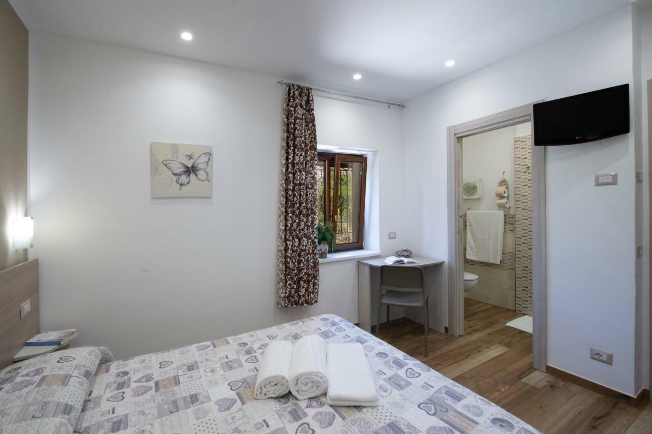 B&B Il Girasole Аджерола Экстерьер фото