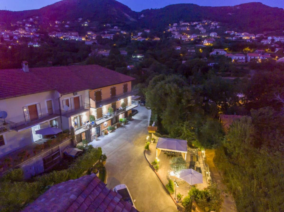 B&B Il Girasole Аджерола Экстерьер фото