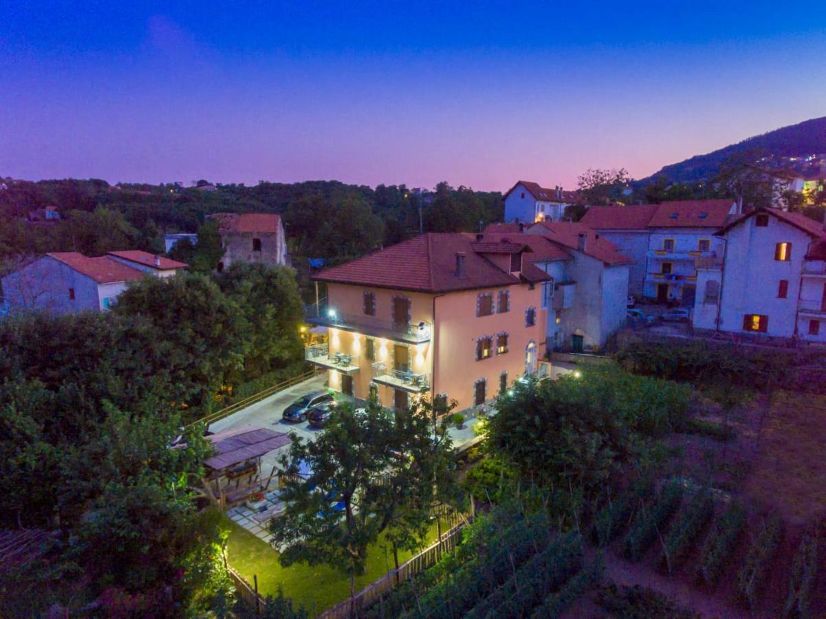 B&B Il Girasole Аджерола Экстерьер фото